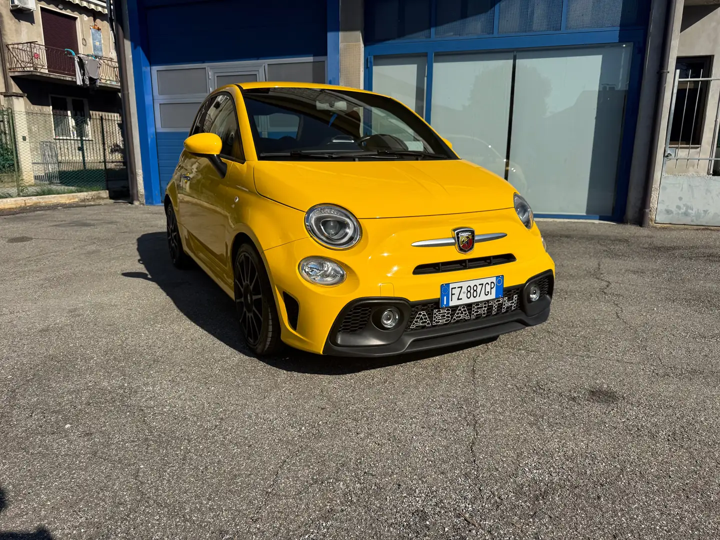 Abarth 595 595 1.4 t-jet 145cv Jaune - 1
