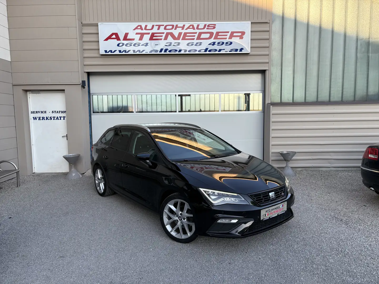 SEAT Leon ST FR 1,4 TSI *CARPLAY*NAVI*VOLL-LED*1.BZ* Schwarz - 1