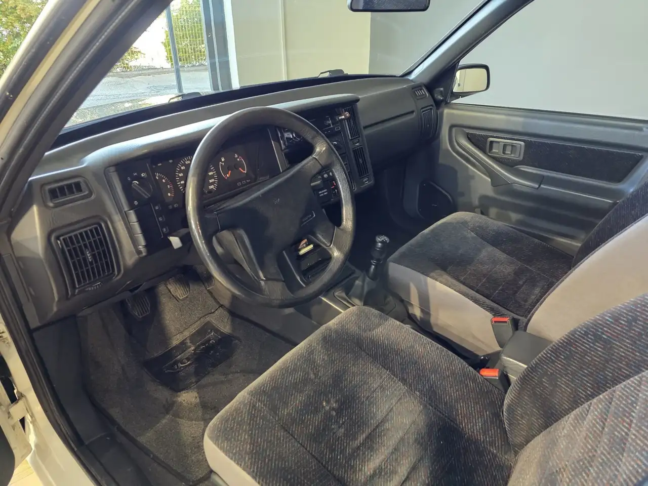 Volvo 440 1.6i, foto 2