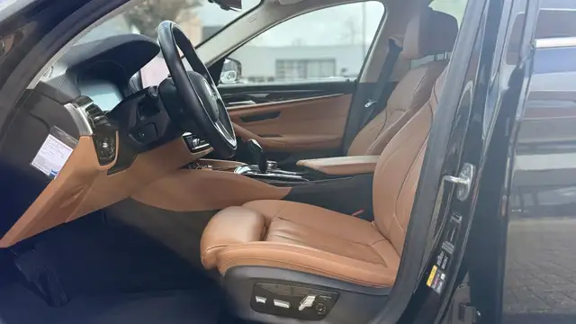 BMW 5 Series view 7