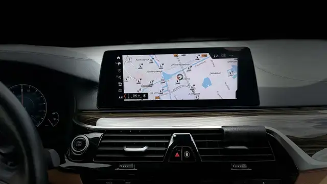 BMW 5 Series view 15