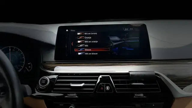 BMW 5 Series view 20
