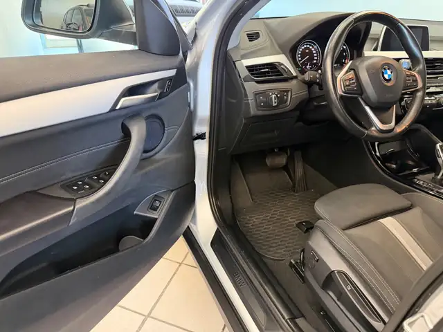 BMW X2 view 8