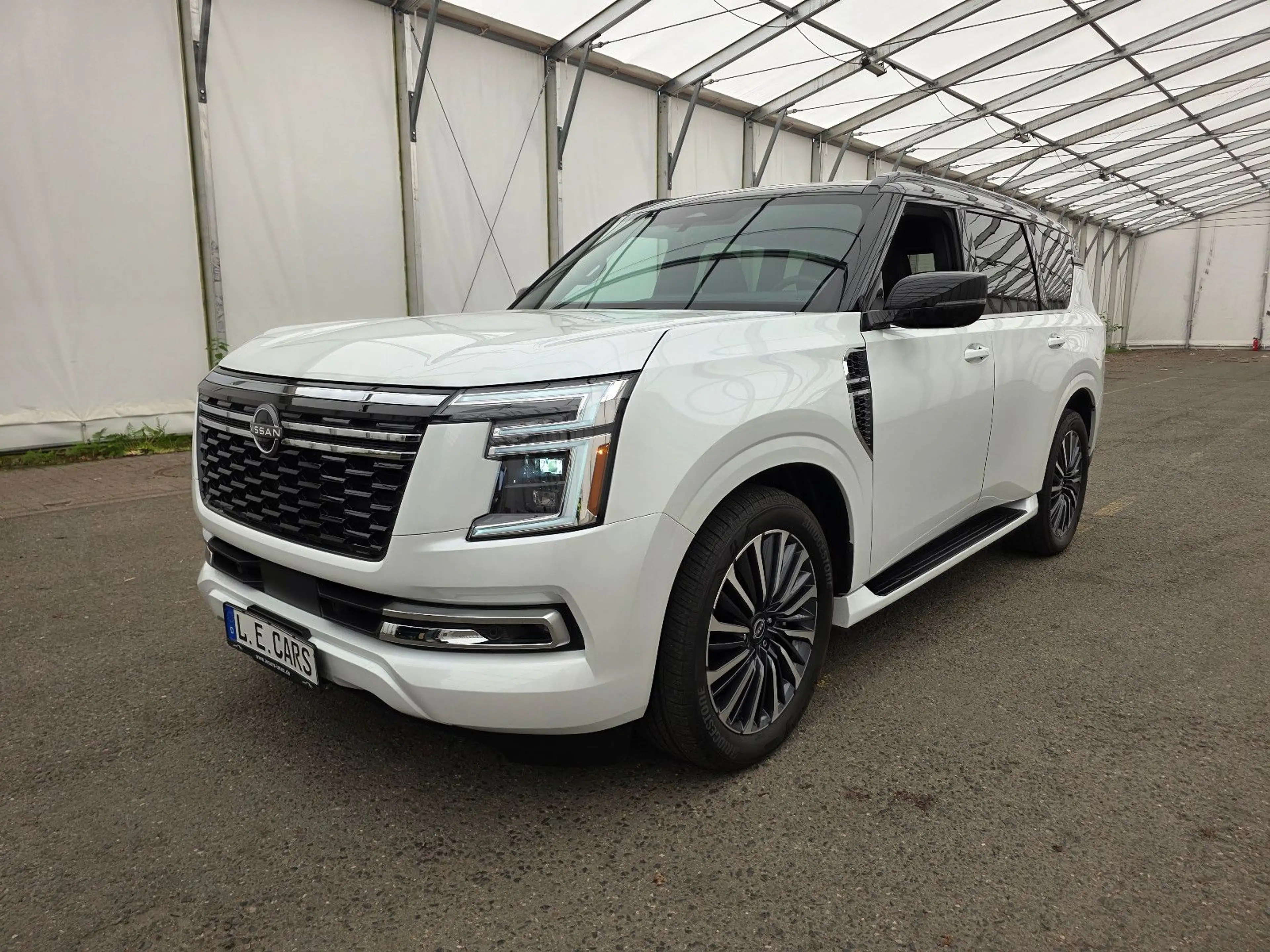 Nissan Patrol Armada PLATINUM RESERVE AT 4x4 T1: 85.000 EURO