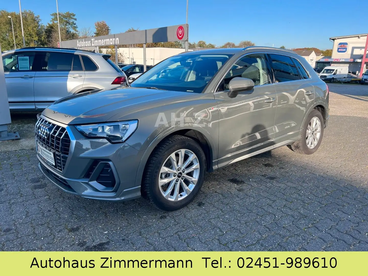 Audi Q3 35 S line AHK+ACC++MMI NAVI+KAMER+CarPlay+18" Grau - 2