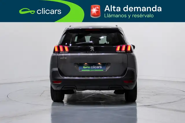 Peugeot 5008 view 4