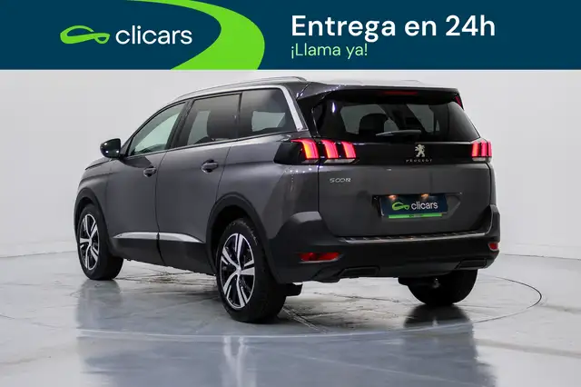 Peugeot 5008 view 9