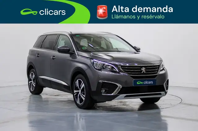 Peugeot 5008 view 3