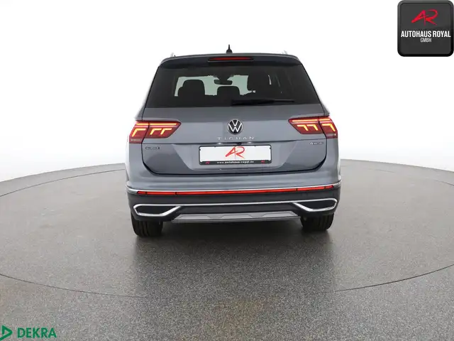 Volkswagen Tiguan Allspace view 4