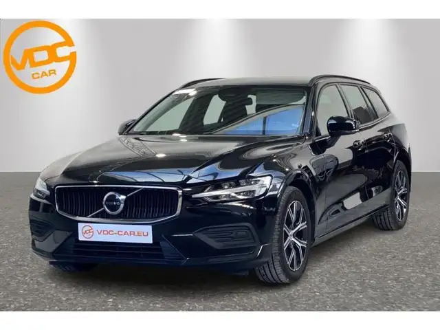 Volvo V60 Momentum Core B3