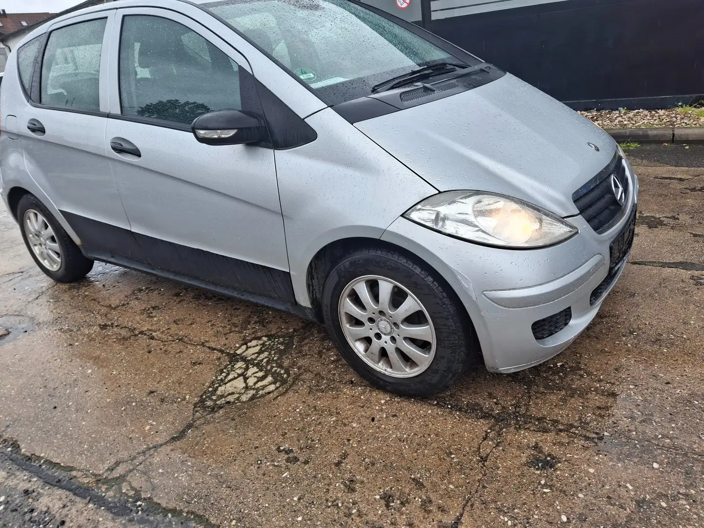 Mercedes-Benz A 150 Elegance Grau - 2