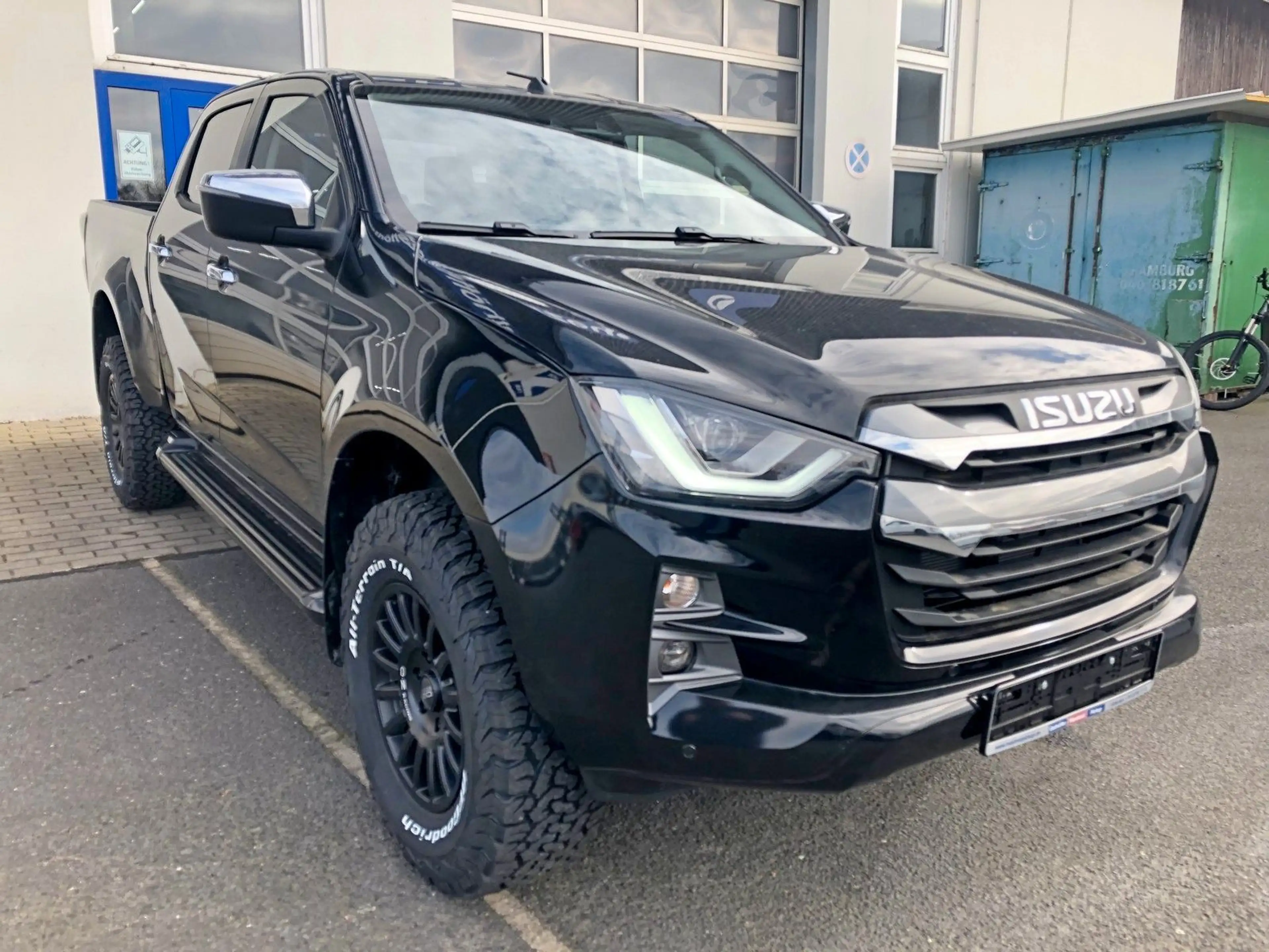 Isuzu D-Max BIG-MAX L1 Double Cab 1,8m Ladeflä. Wohnkabinen — photo 12