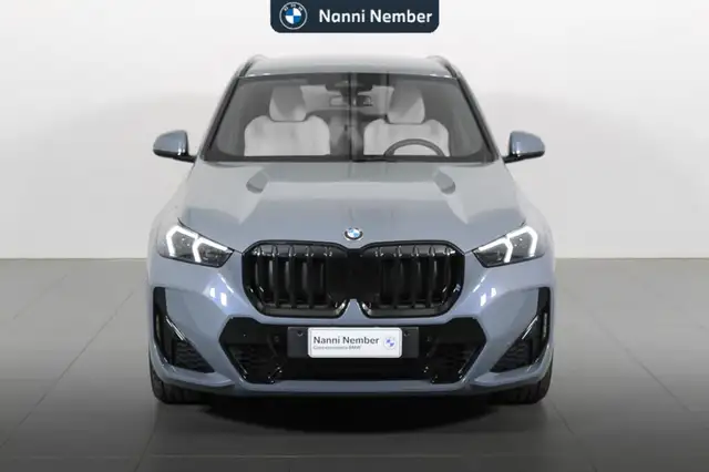 BMW X1 view 2