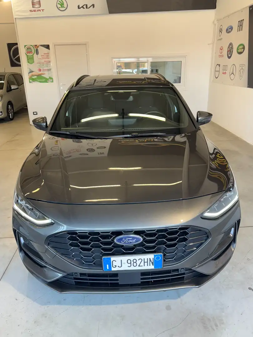 Ford Focus Focus V 2022 SW SW 1.5 ecoblue ST-Line 120cv auto Grigio - 2