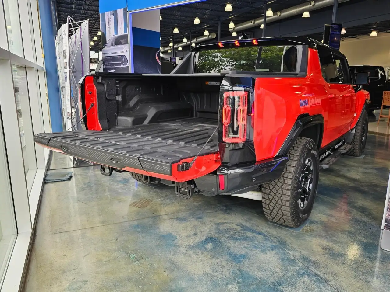 GMC HUMMER EV Pickup photo GMC HUMMER EV Pickup