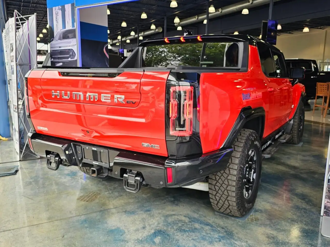 GMC HUMMER EV Pickup photo GMC HUMMER EV Pickup