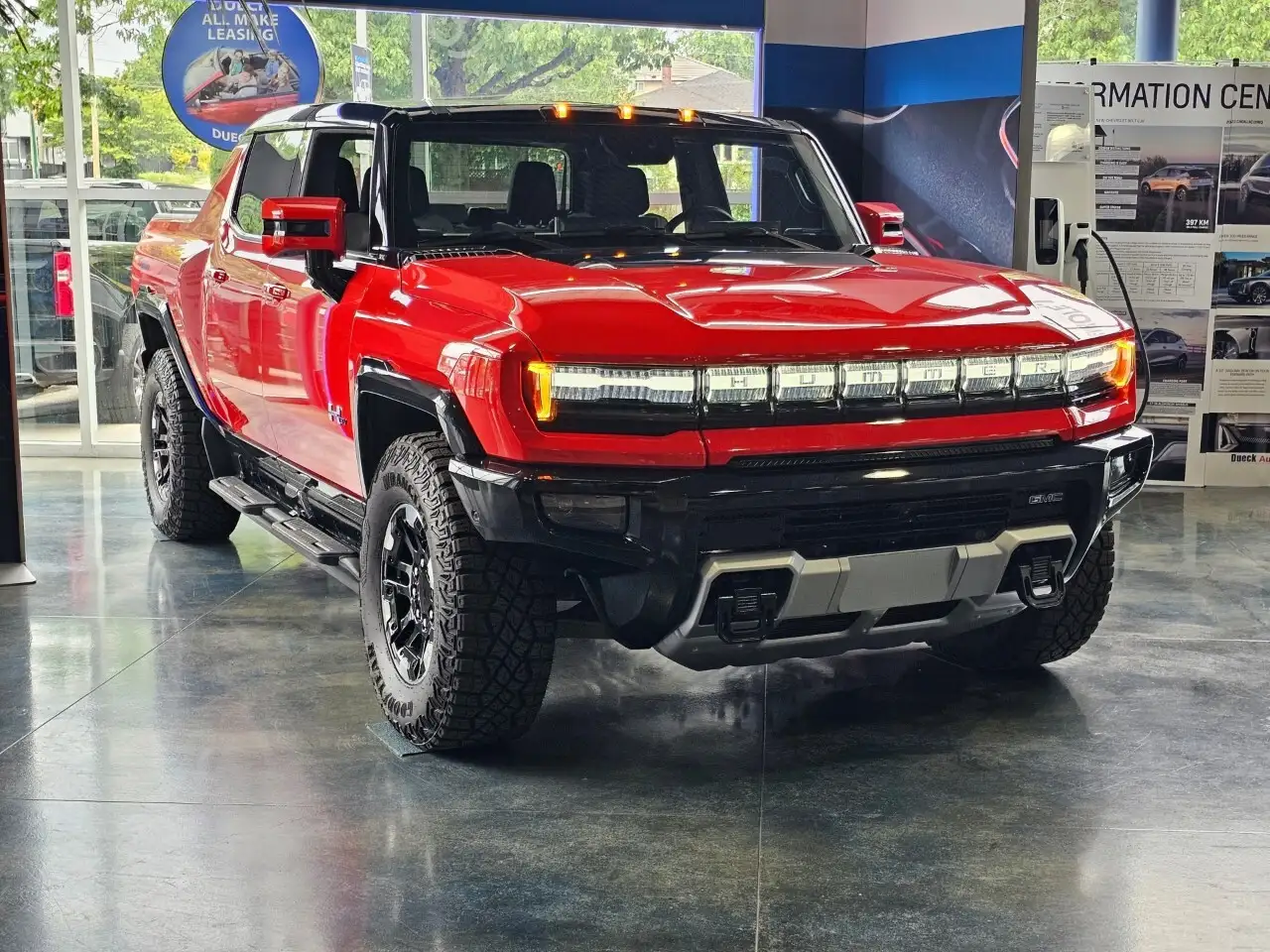 GMC HUMMER EV Pickup photo GMC HUMMER EV Pickup