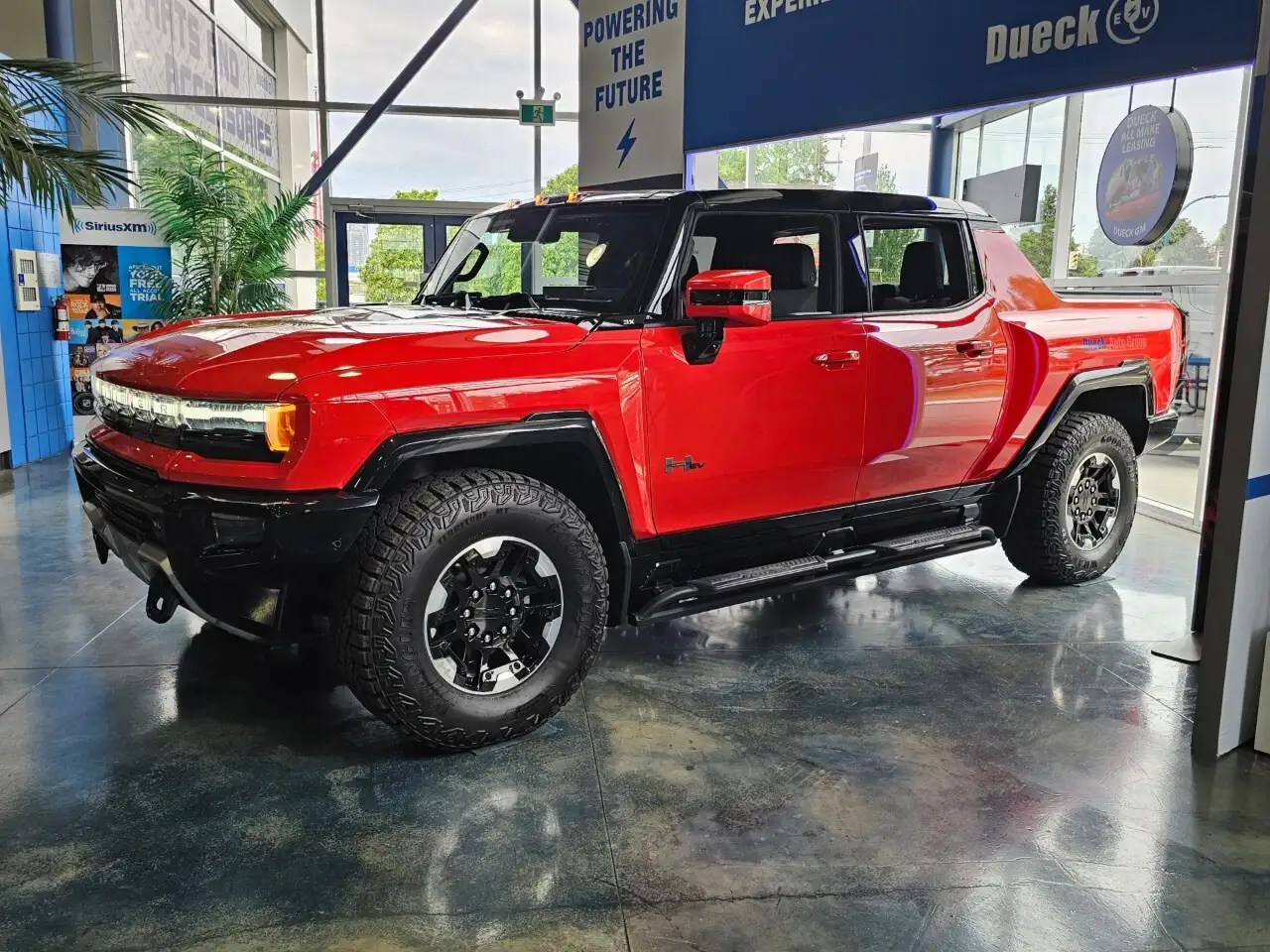 GMC HUMMER EV Pickup photo GMC HUMMER EV Pickup