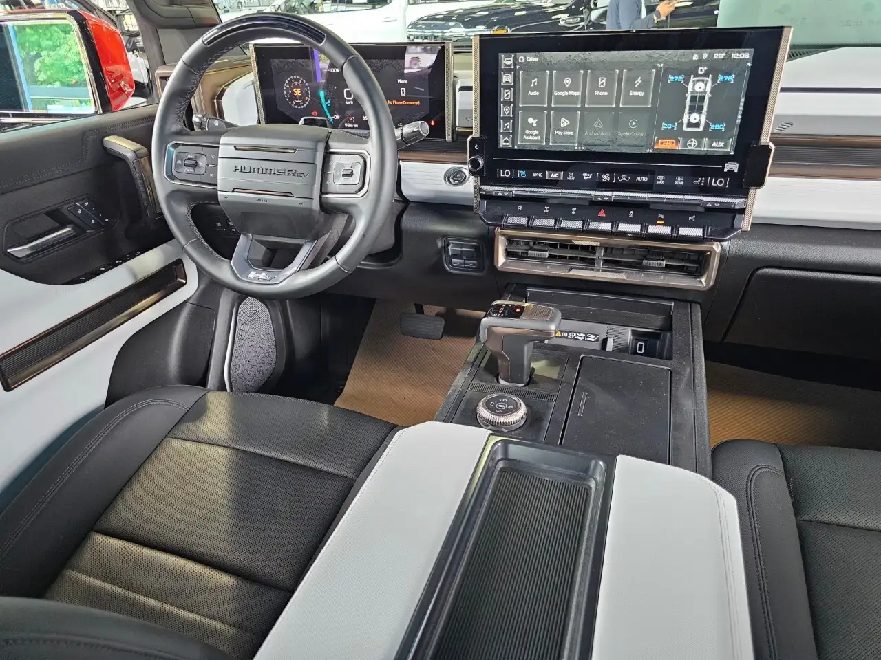 GMC HUMMER EV Pickup photo GMC HUMMER EV Pickup
