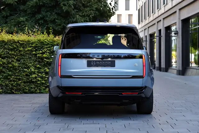 Land Rover Range Rover view 4