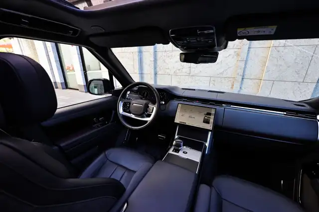 Land Rover Range Rover view 9