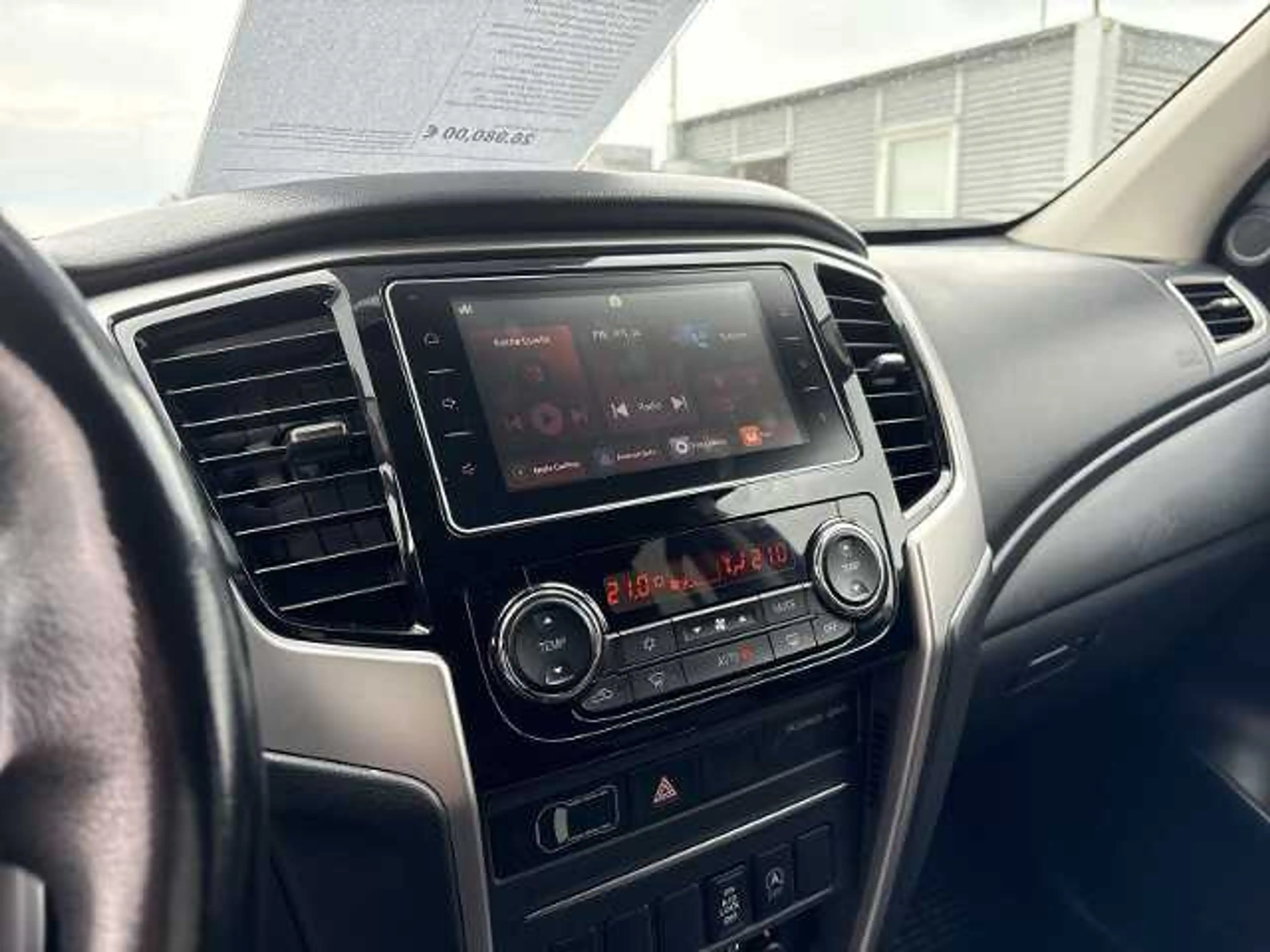 Mitsubishi L200 2,2 D Select, 4WD,Automatik,LED,AHK, — photo 12