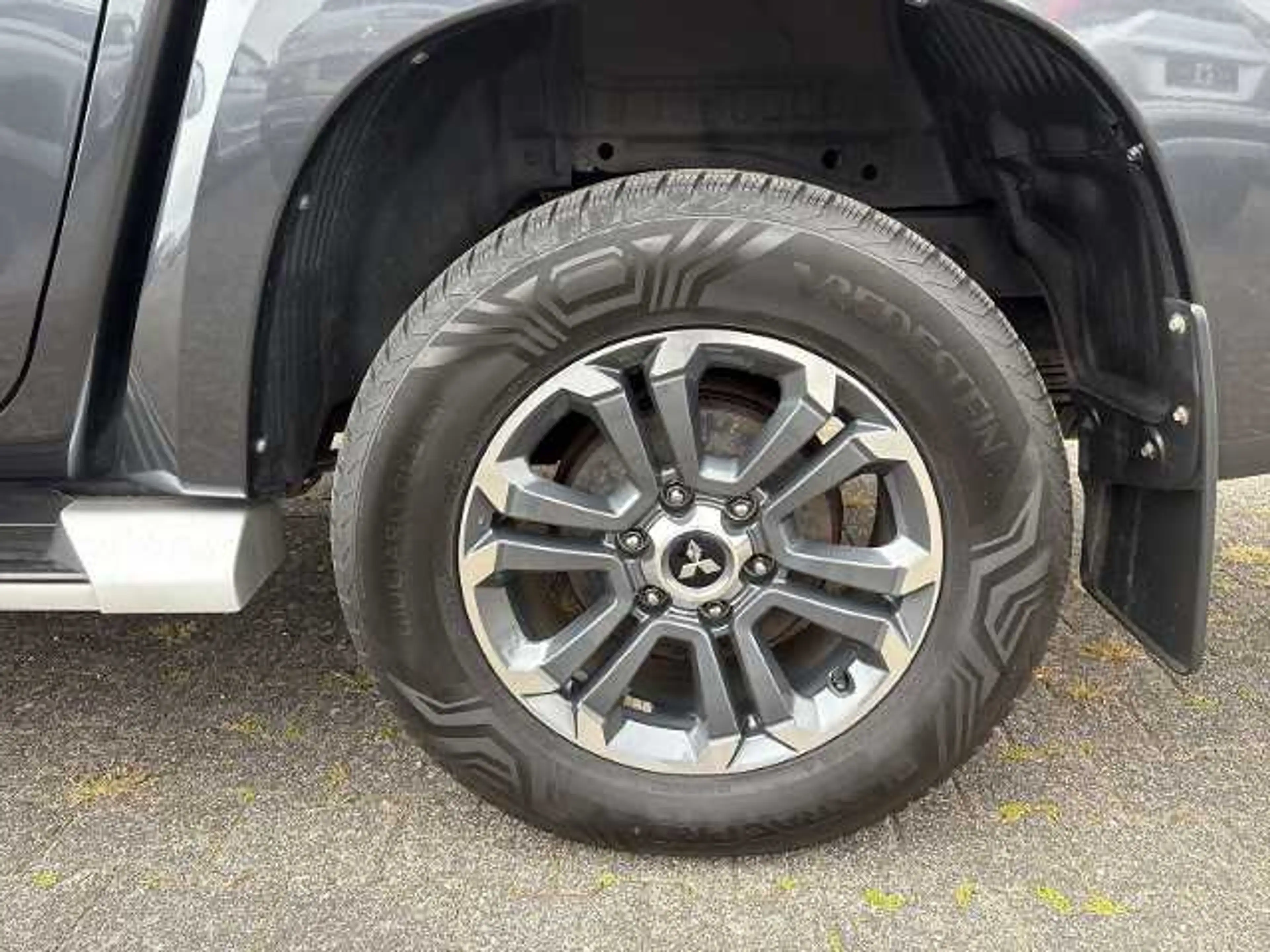 Mitsubishi L200 2,2 D Select, 4WD,Automatik,LED,AHK, — photo 10