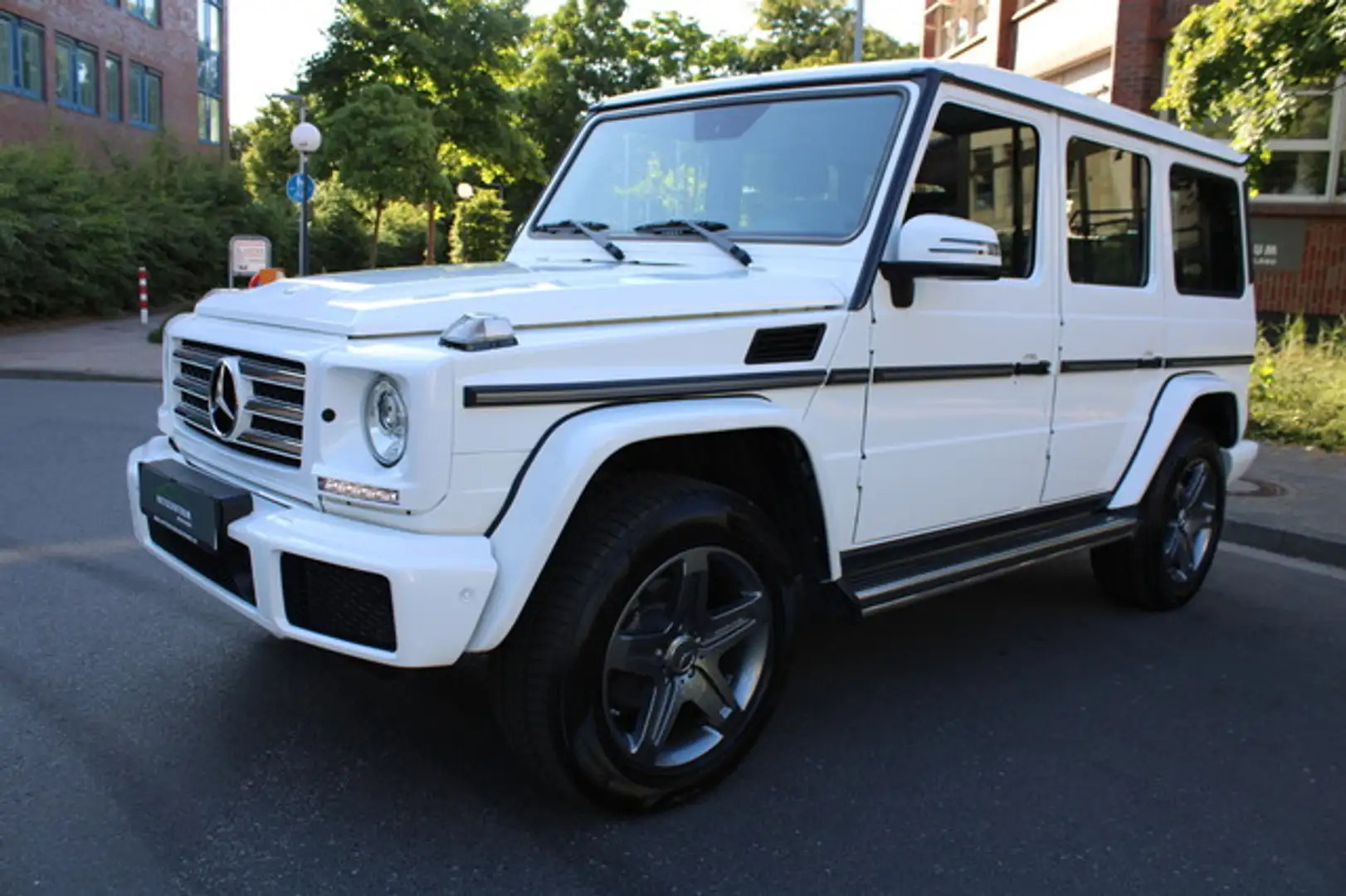 Mercedes-Benz G 350 d Sport Logic7/Standheizung/AHK/Totwinkel Biały - 2