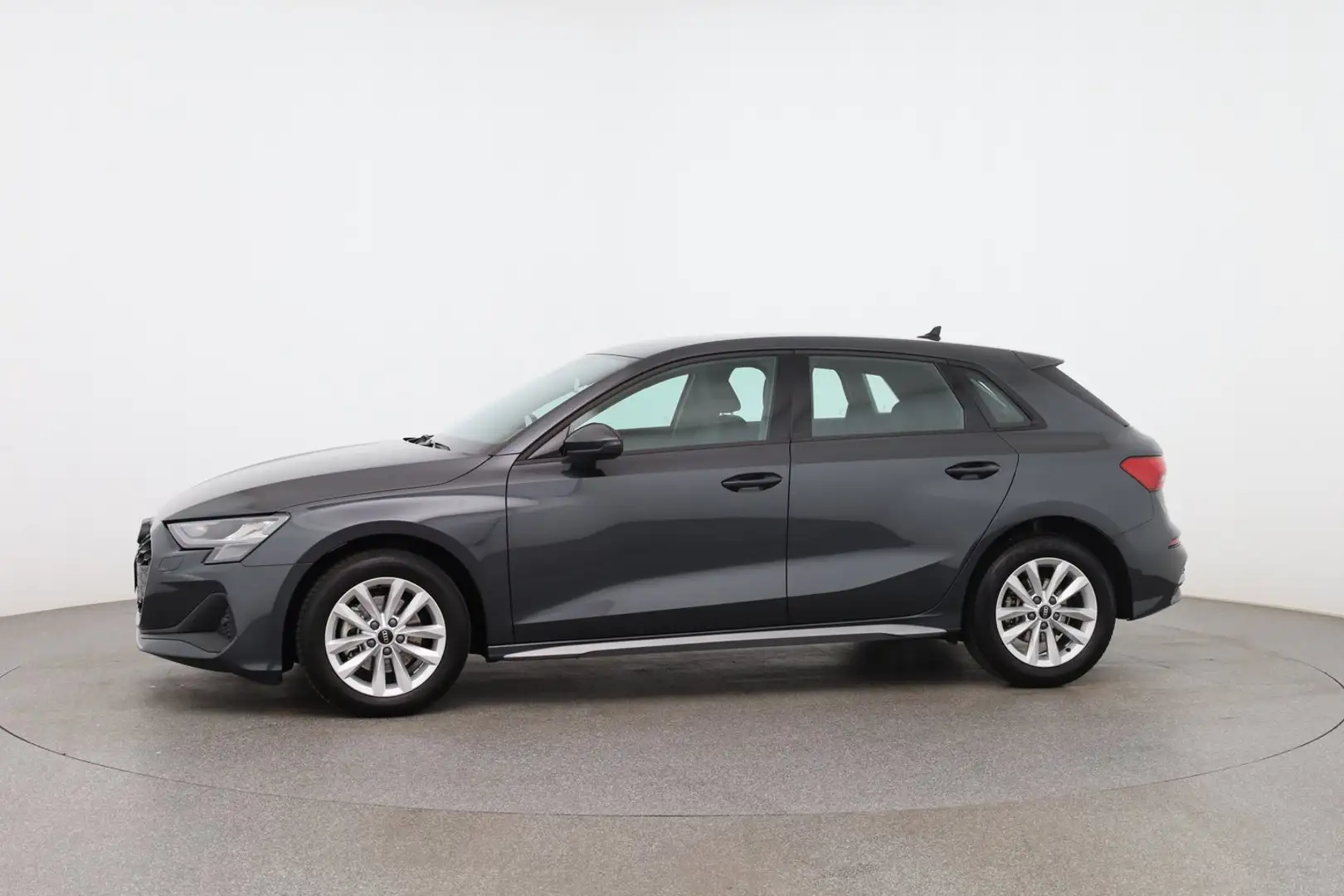 Audi A3 35 TFSI Grau - 2