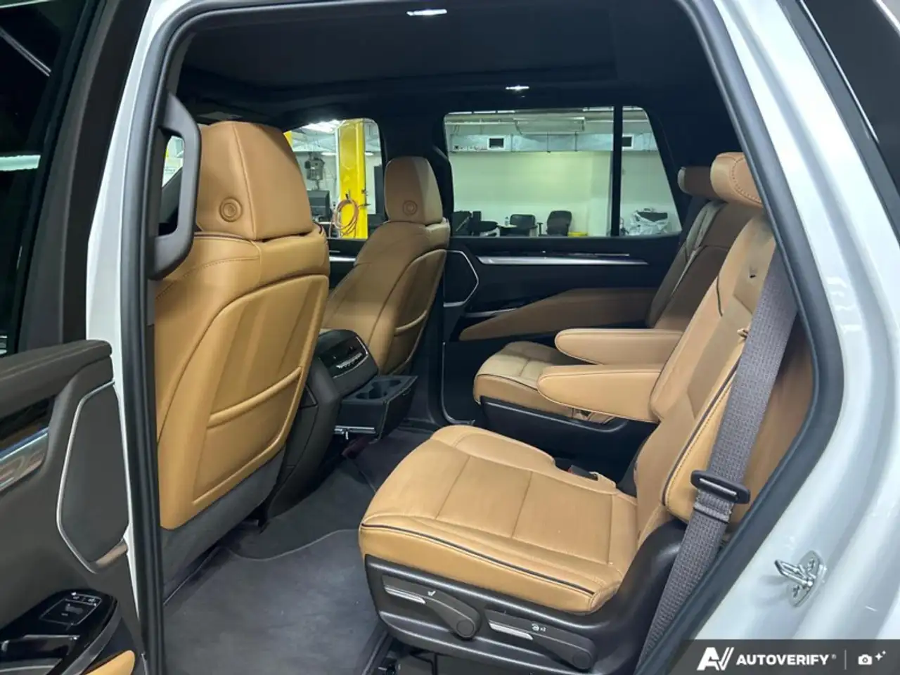 Cadillac Escalade снимка Cadillac Escalade