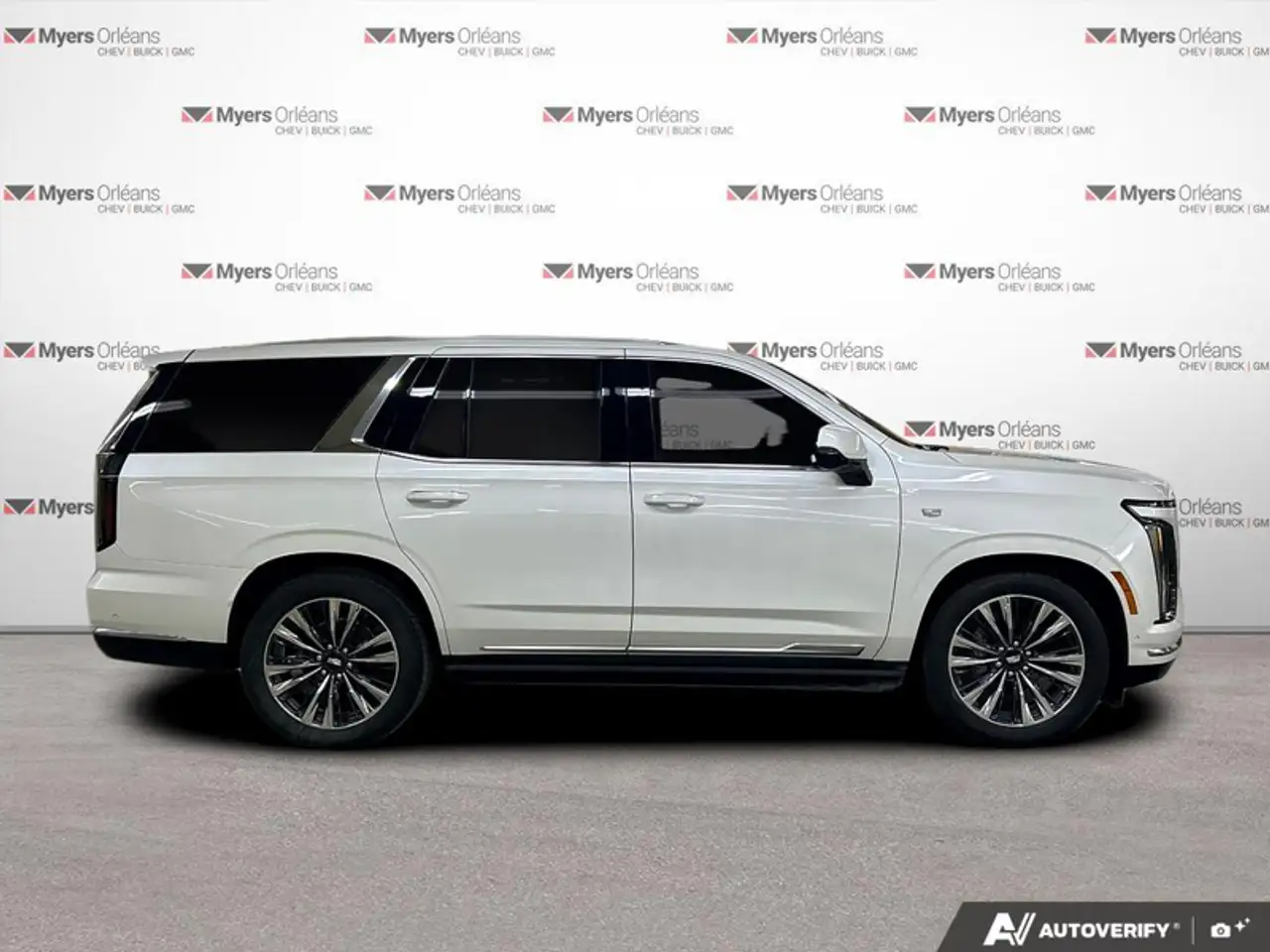 Cadillac Escalade снимка Cadillac Escalade