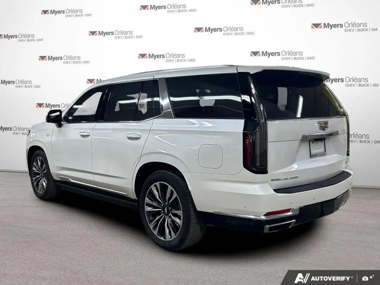 Cadillac Escalade снимка Cadillac Escalade