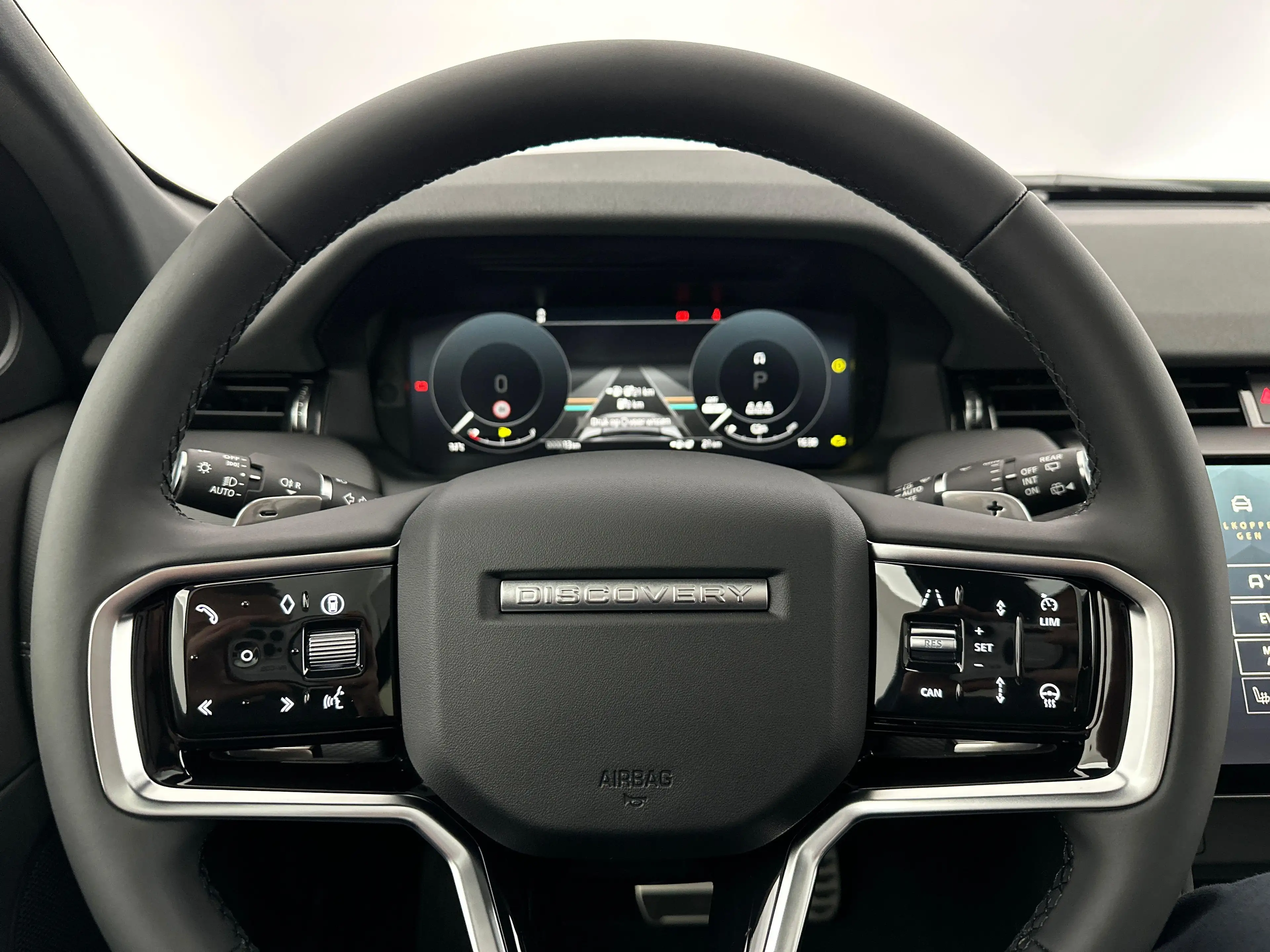 Land Rover Discovery Sport P270e Dynamic SE AWD Auto. 25.5MY — photo 11