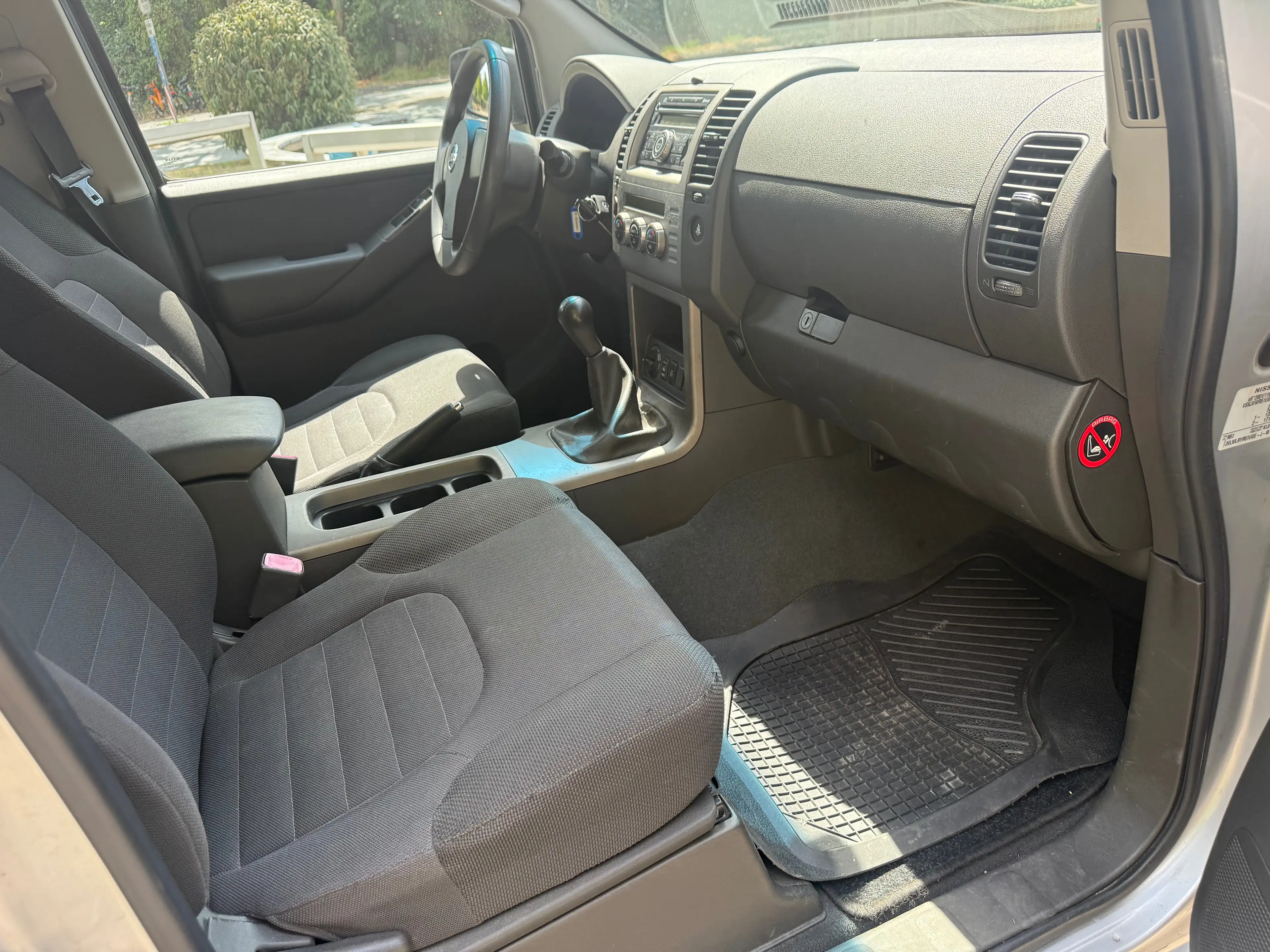 Nissan Pathfinder 2,5 dCi XE Plus — photo 14