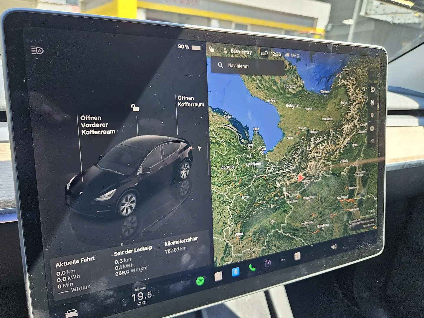 Tesla Model Y Long Range AWD Allrad Schwarz 2023 Schwarz - 2