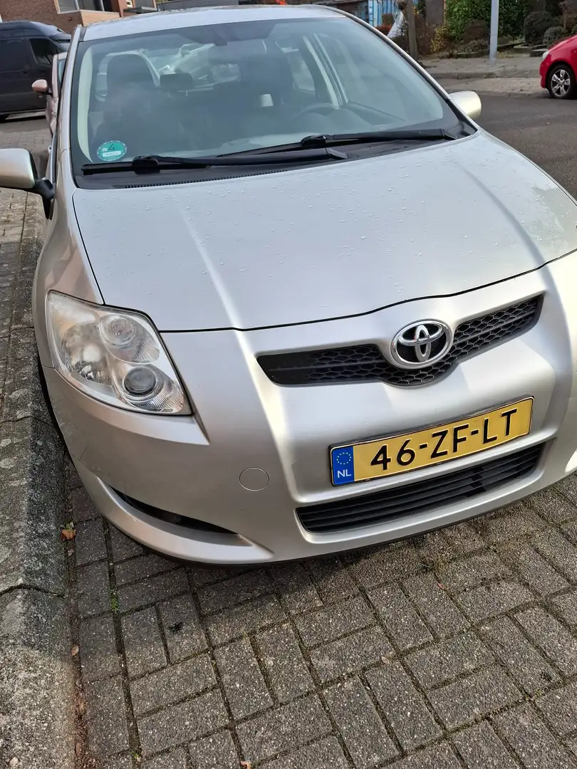 Toyota Auris Auris 1.6-16V Terra MMT Silber - 1