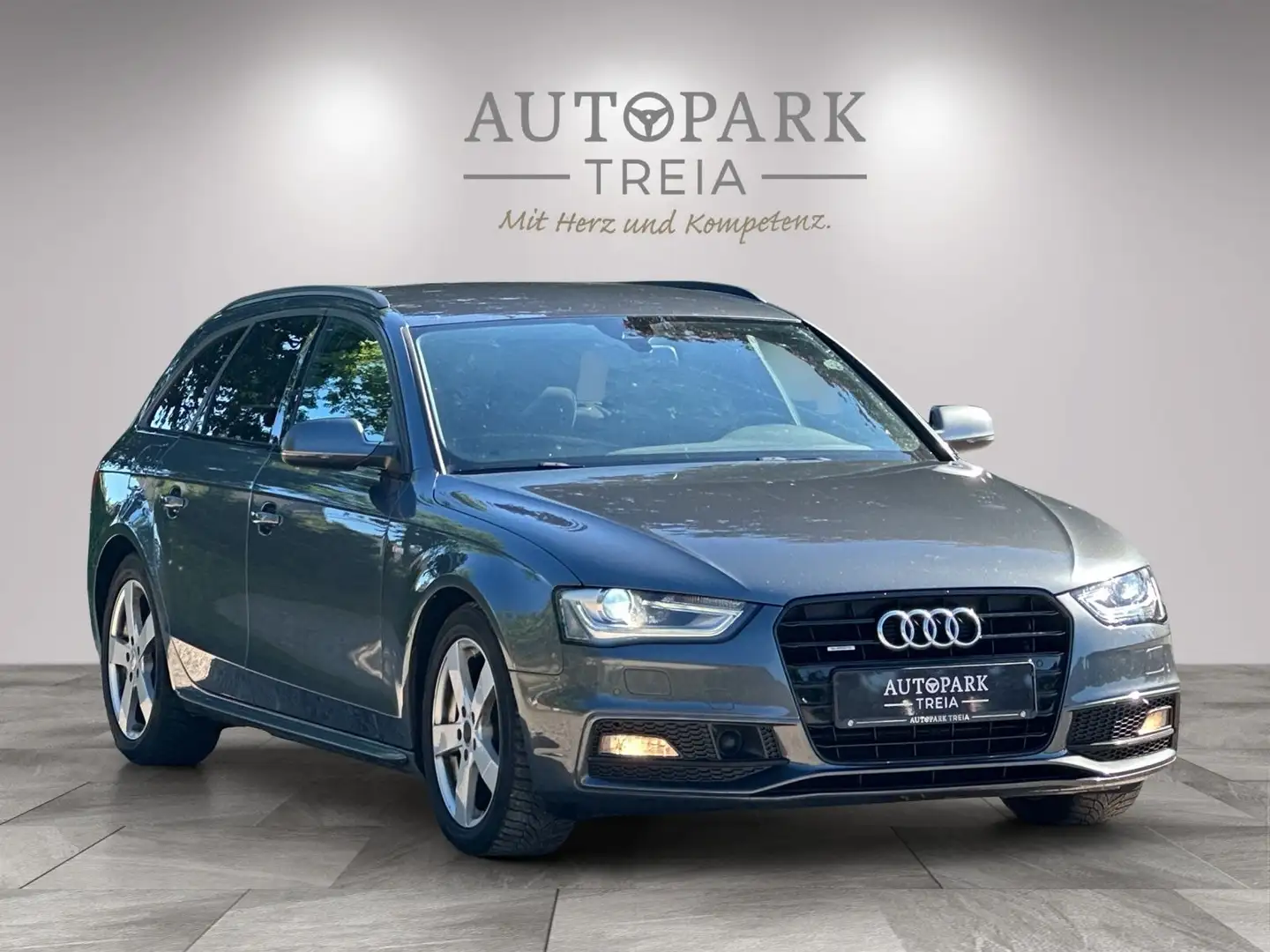 Audi A4 Avant quattro S-Line(AHK-LED-ACC-TOTW-SPURH.) Grau - 1