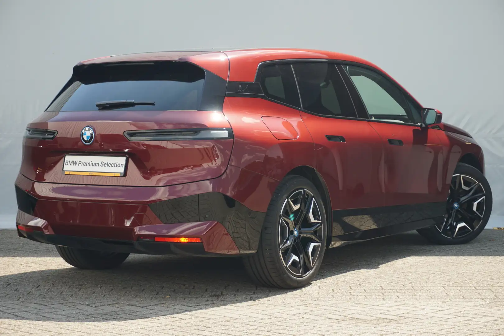 BMW iX xDrive40 Executive 71 kWh Comfort Acces / Harman K Rood - 2