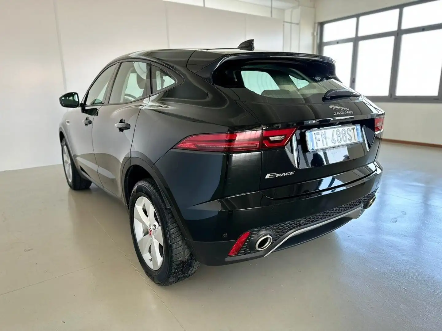 Jaguar E-Pace 2.0D 150 CV AWD aut. S Nero - 2