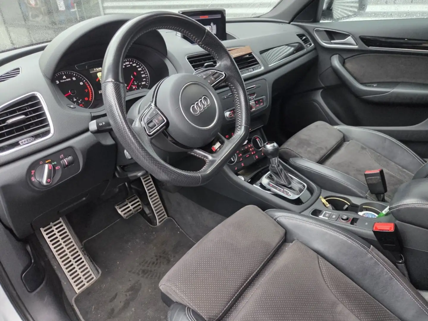 Audi Q3 1.4 TFSI 150 PK /S-lINE AUTOMAAT/ Trekhaak/ L.M. W Weiß - 2