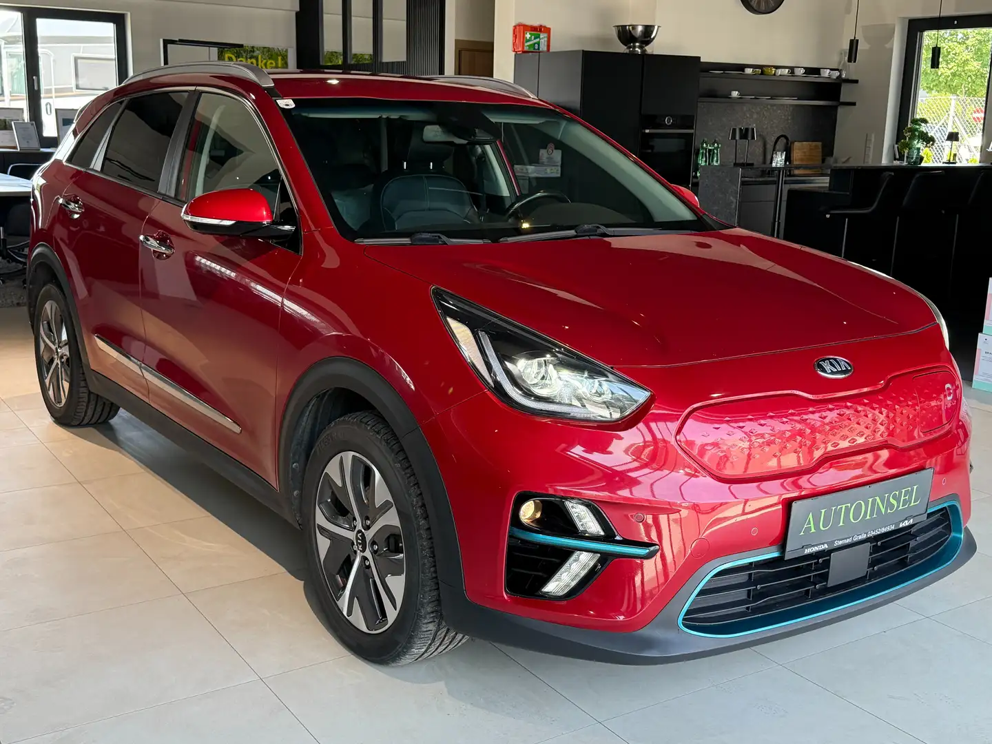 Kia Niro e-Niro 64 kWh Long Range Gold Rot - 2