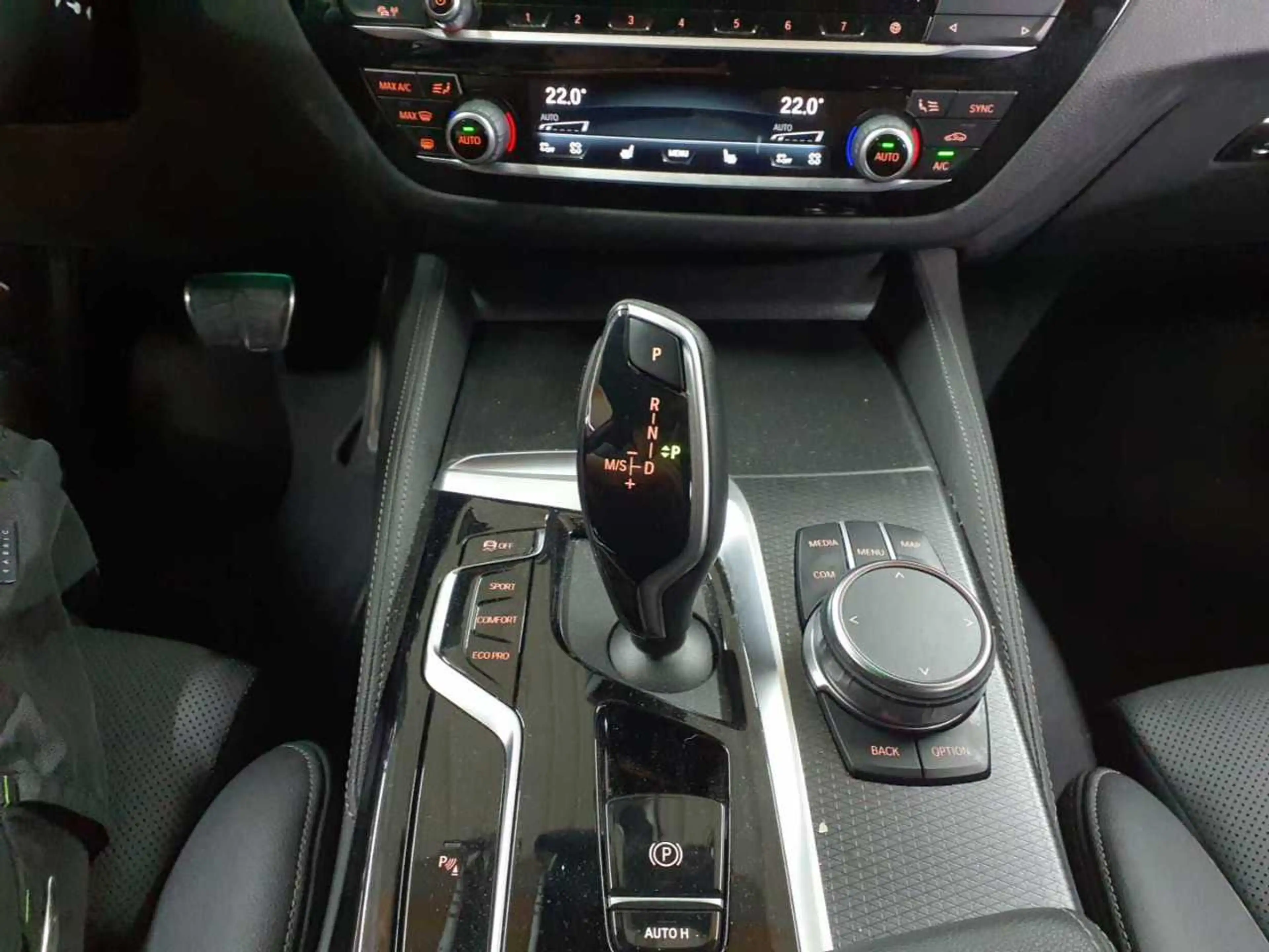 BMW 540 540d xDrive Touring Aut. M Sport Pro HuD AHK — photo 10