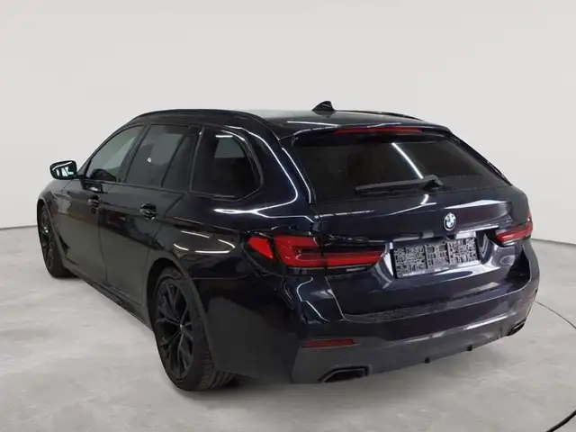 BMW 5 Series view 5