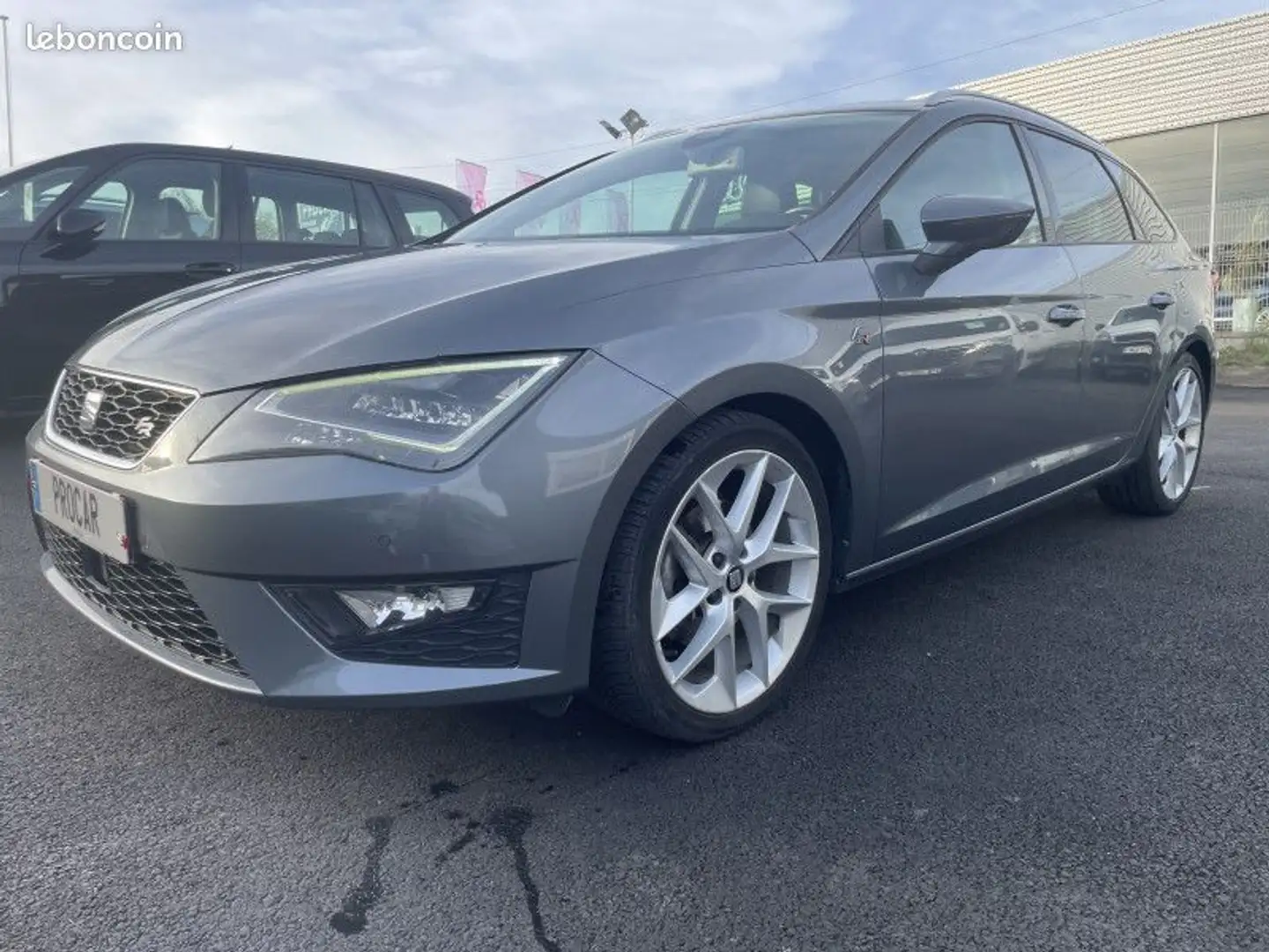 SEAT Leon 2.0 TDI 150CH FAP FR START&STOP DSG Gris - 1