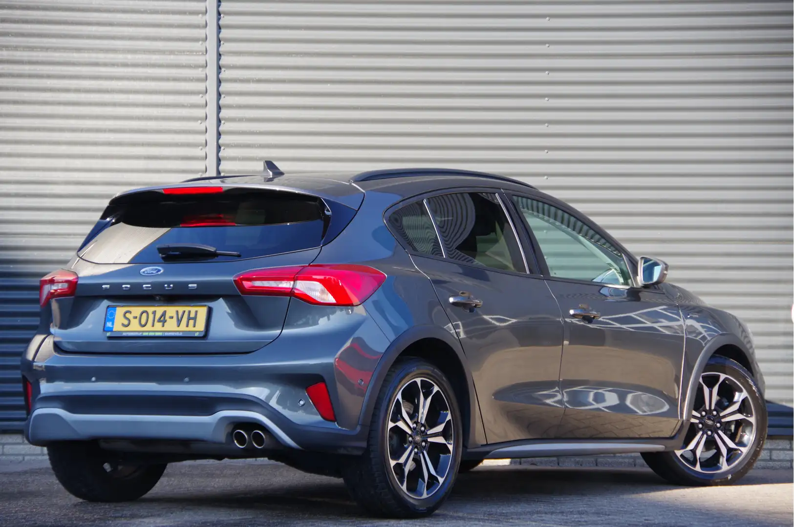 Ford Focus 1.0 EcoBoost Titanium AUT. LED, B&O, STOELVERWARMI Grau - 2