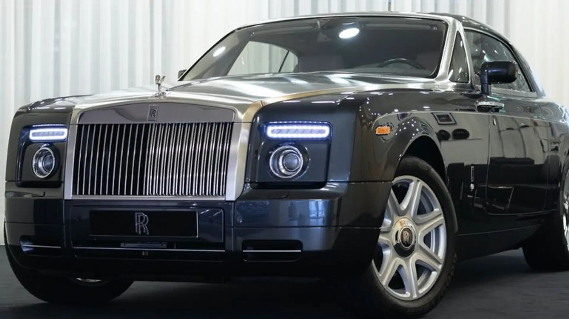Rolls-Royce Phantom Coupé Grau - 1
