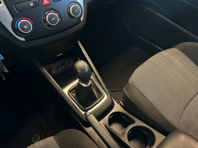 Kia Ceed / cee'd 1.4 CVVT X-tra-uitv|AIRCO|TREKHAAK|ISOFIX|PARKEERS — photo 25