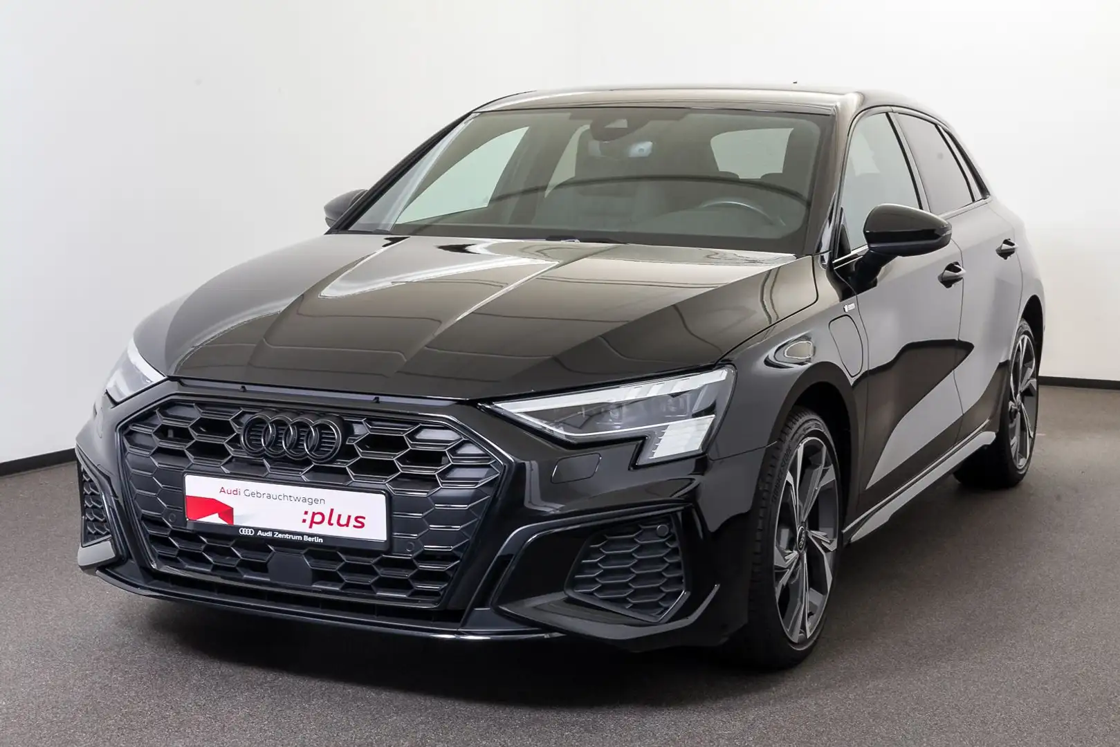 Audi A3 S line 45 TFSI e S tr. MATRIX NAVI Nero - 2