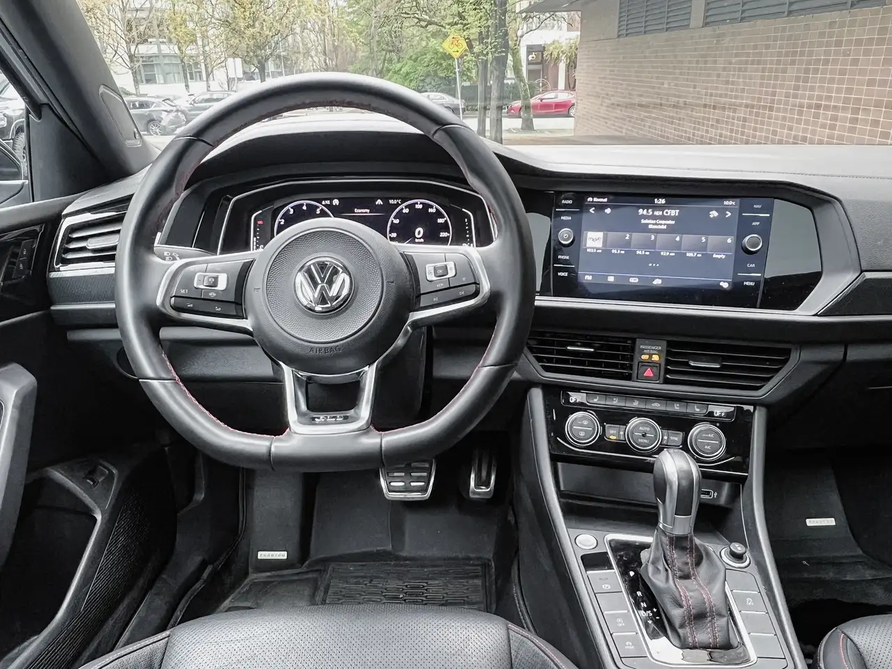 Volkswagen Jetta снимка Volkswagen Jetta