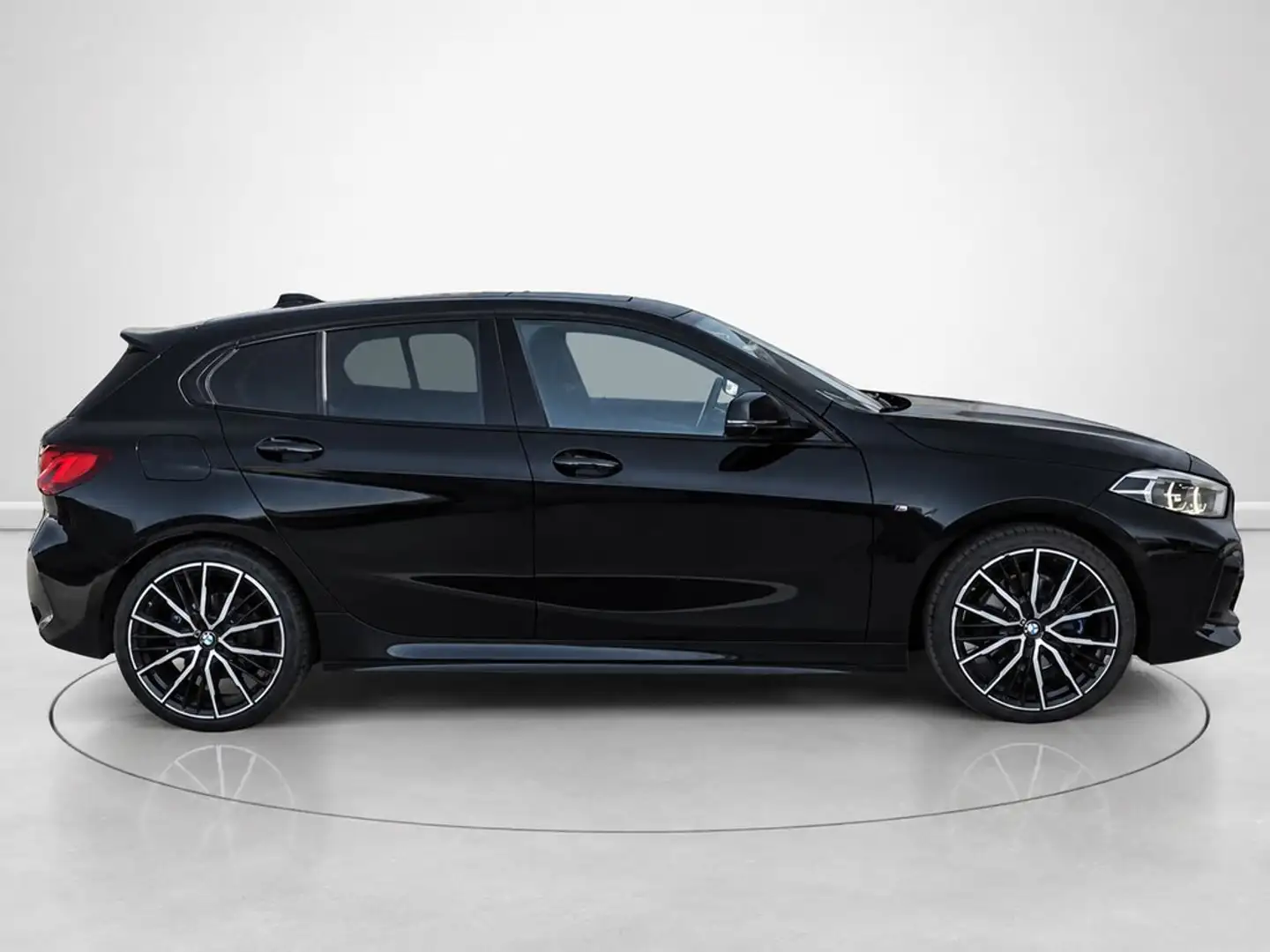 BMW 118 118iA (4.75) Negro - 2